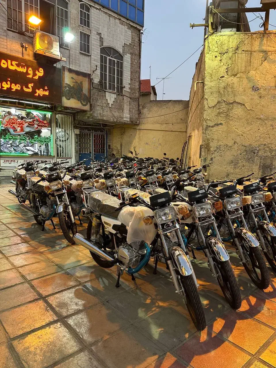 هوندا 200cc (از دم قسط)|موتورسیکلت|قم, باسکول|دیوار