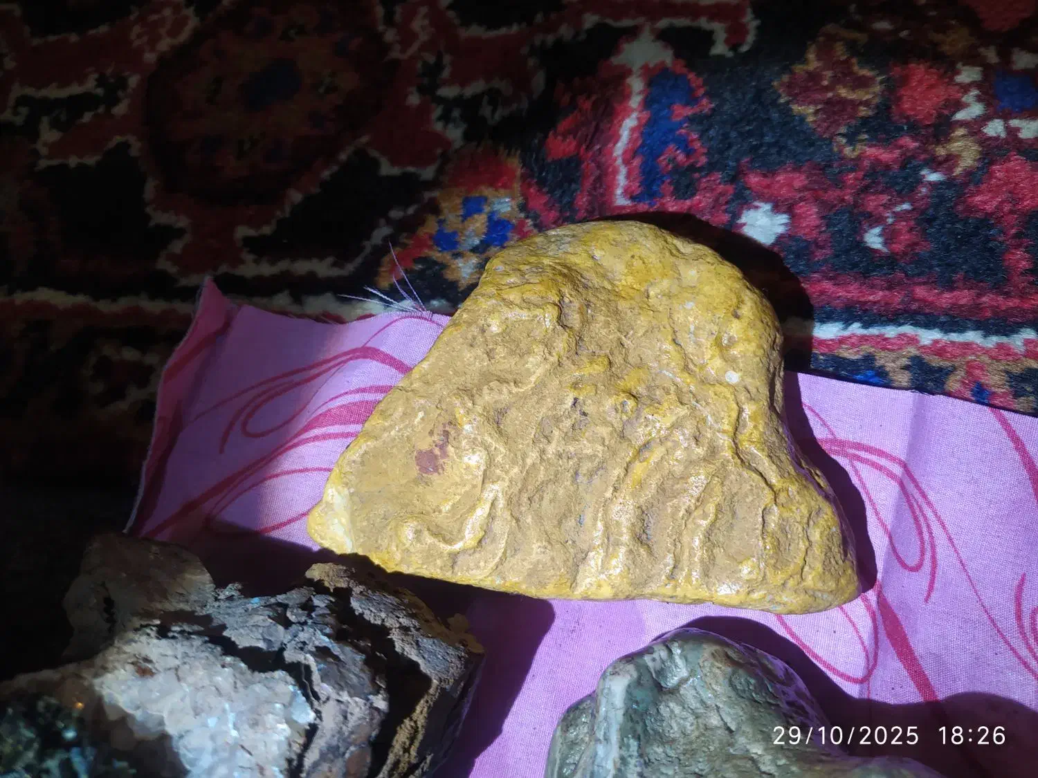 شهابسنگ ویشم  سنگ کلکسیونی|جواهرات|تبریز, |دیوار