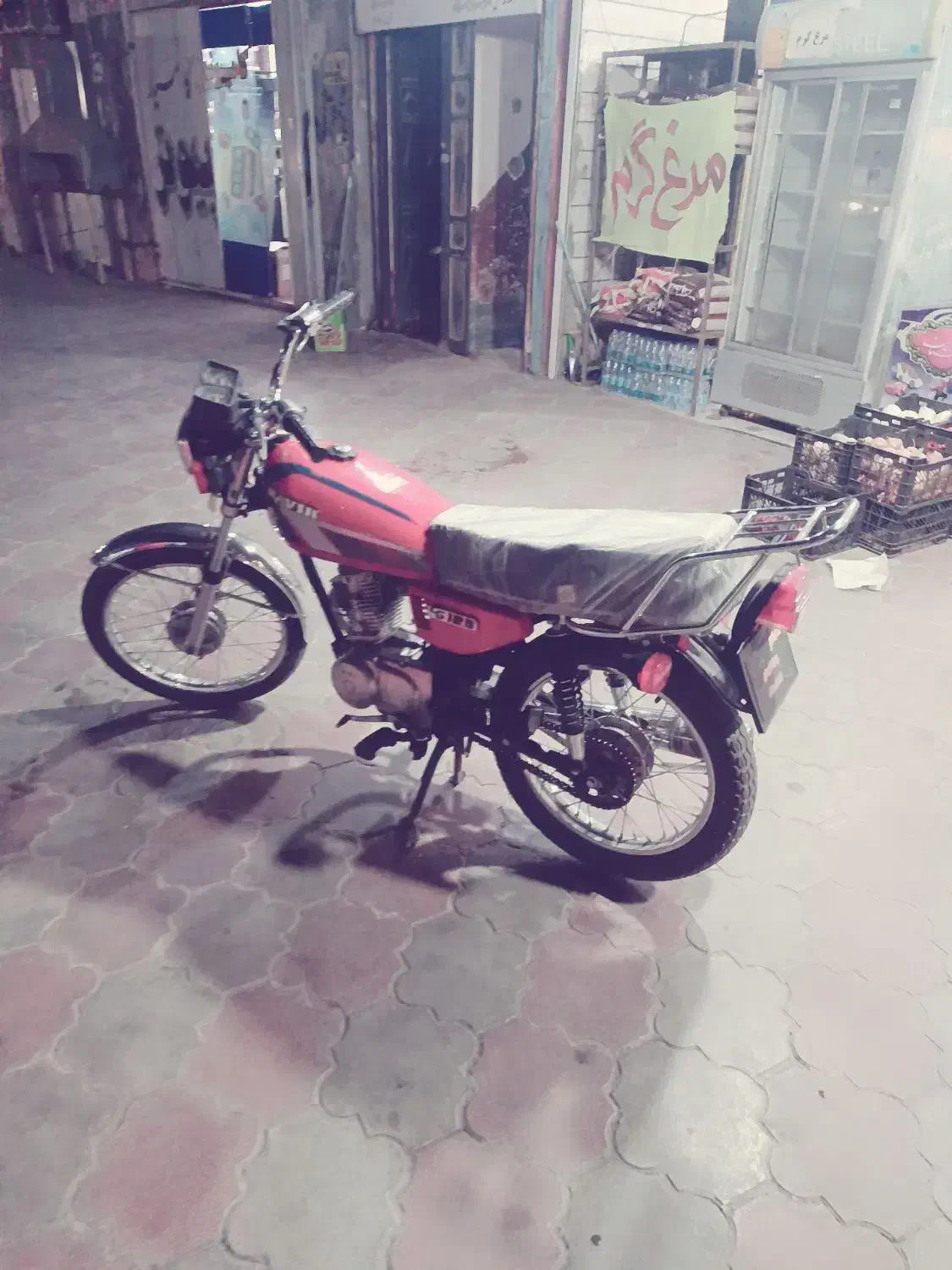 یک عدد موتور هوندا 125قیمت 35میلیون موتور مزایده|موتورسیکلت|کهنوج, |دیوار