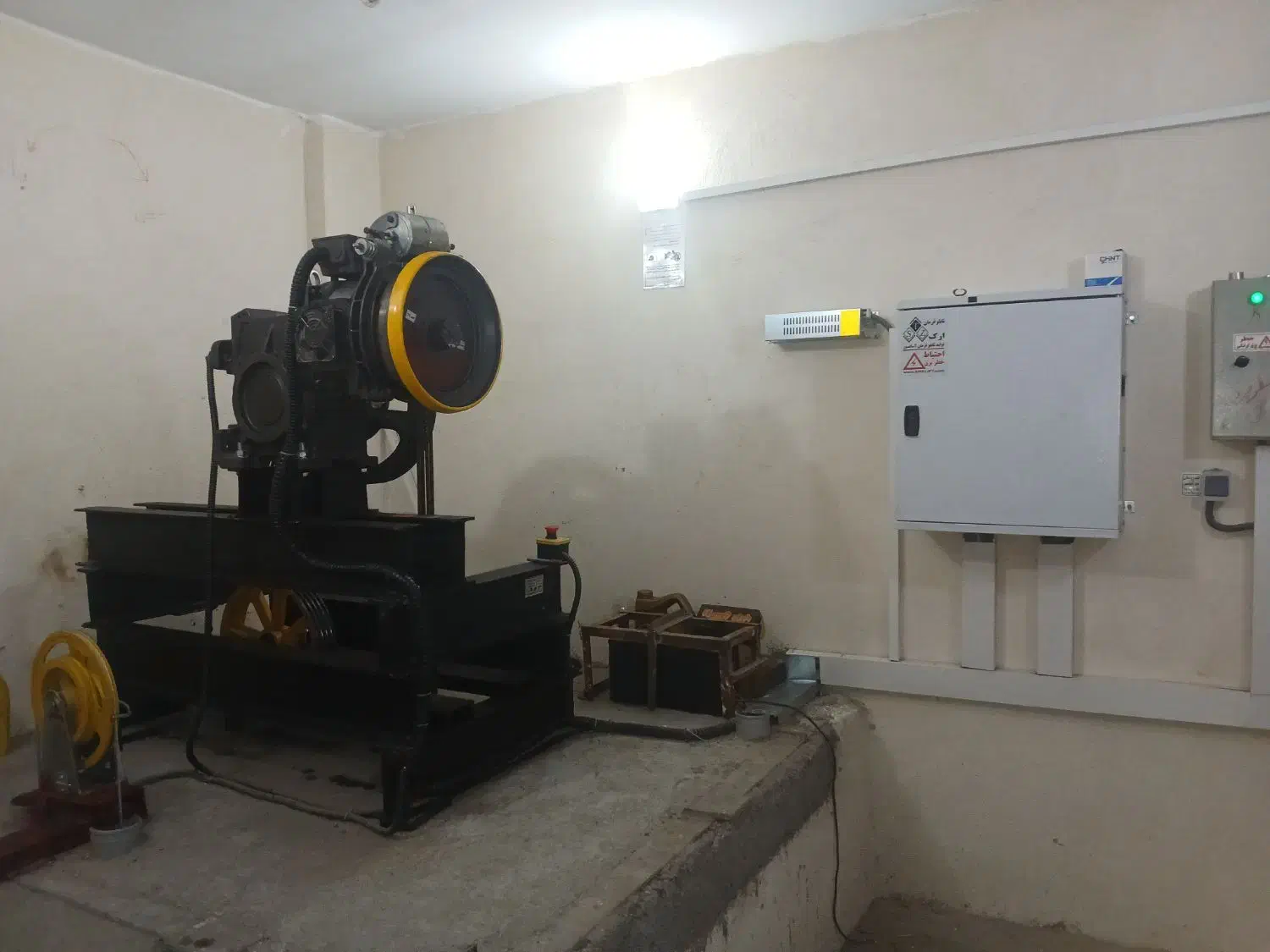 سرویس ونگهداری ،تعمیر آسانسور|خدمات پیشه و مهارت|تهران, عبدل‌آباد|دیوار