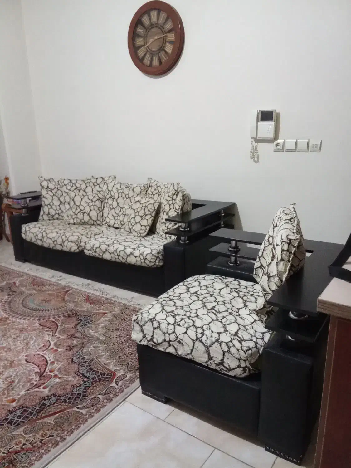 مبل ۴ نفره|مبلمان خانگی و میز عسلی|شهریار, شهریار|دیوار