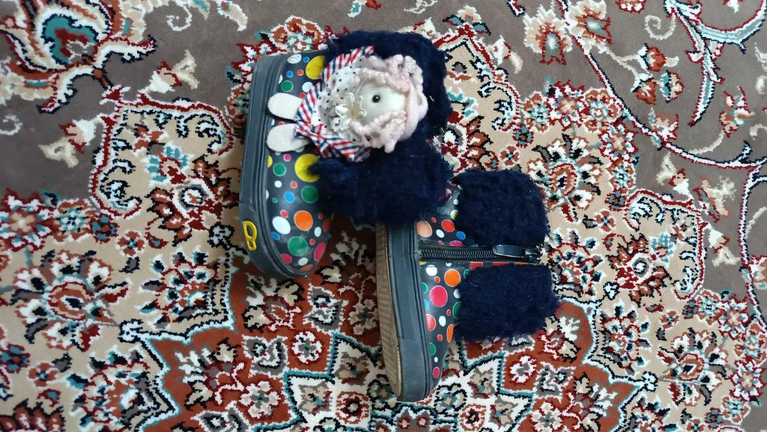 بوت و لباس بچگانه|کفش و لباس بچه|بروجرد, |دیوار