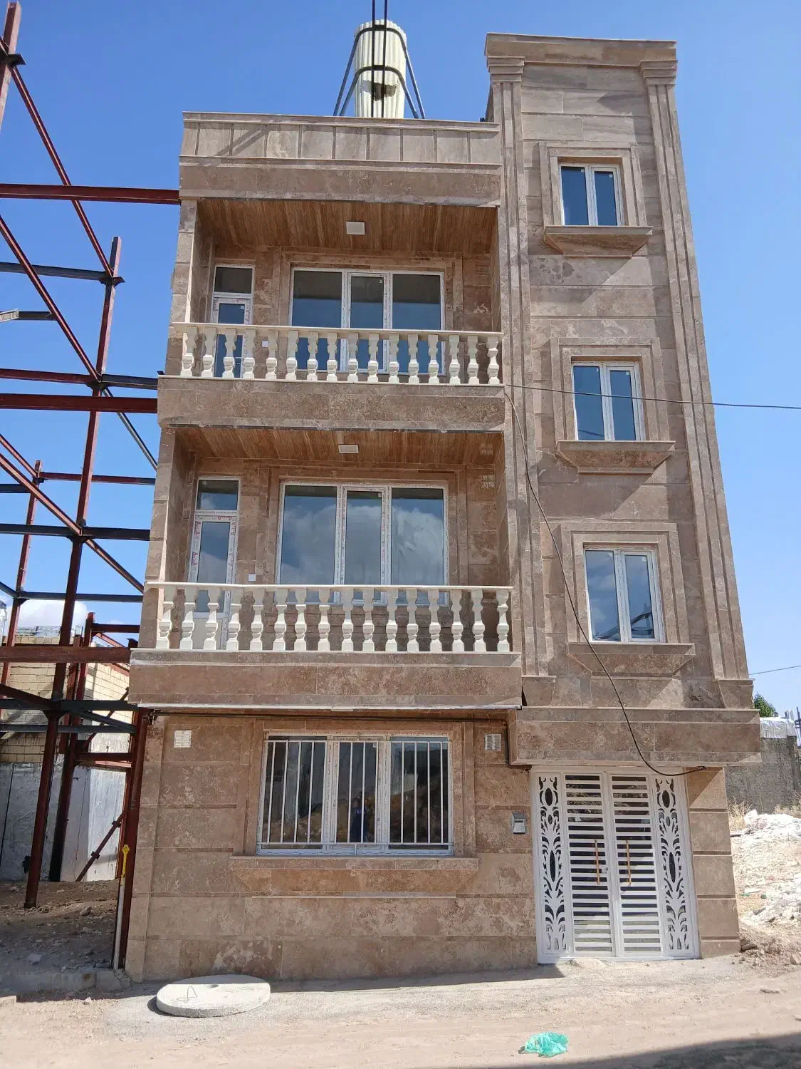 ساختمان .واحد۸۰متری خلیفه|فروش آپارتمان|نورآباد, |دیوار