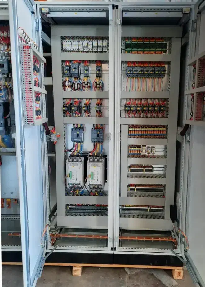 برق کار صنعتی و ساختمانی|خدمات پیشه و مهارت|ساری, |دیوار