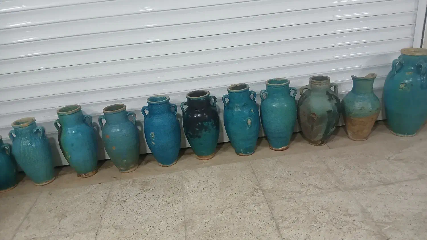 خمره های قدیمی سفالی لاآبدار|کلکسیون اشیاء عتیقه|ابریشم, |دیوار