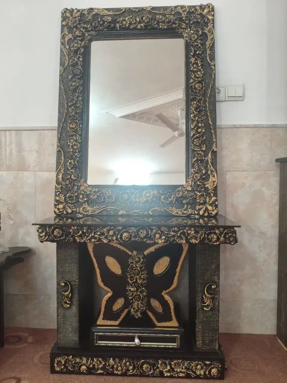 آینه کنسول|بوفه، ویترین، کنسول|قم, منبع آب|دیوار