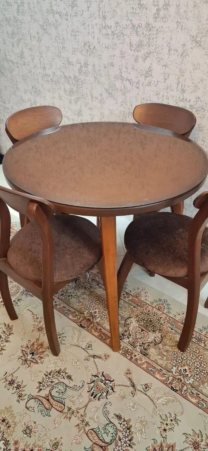 میز ناهار خوری گرد چهارنفره|میز و صندلی غذاخوری|مشهد, الهیه|دیوار