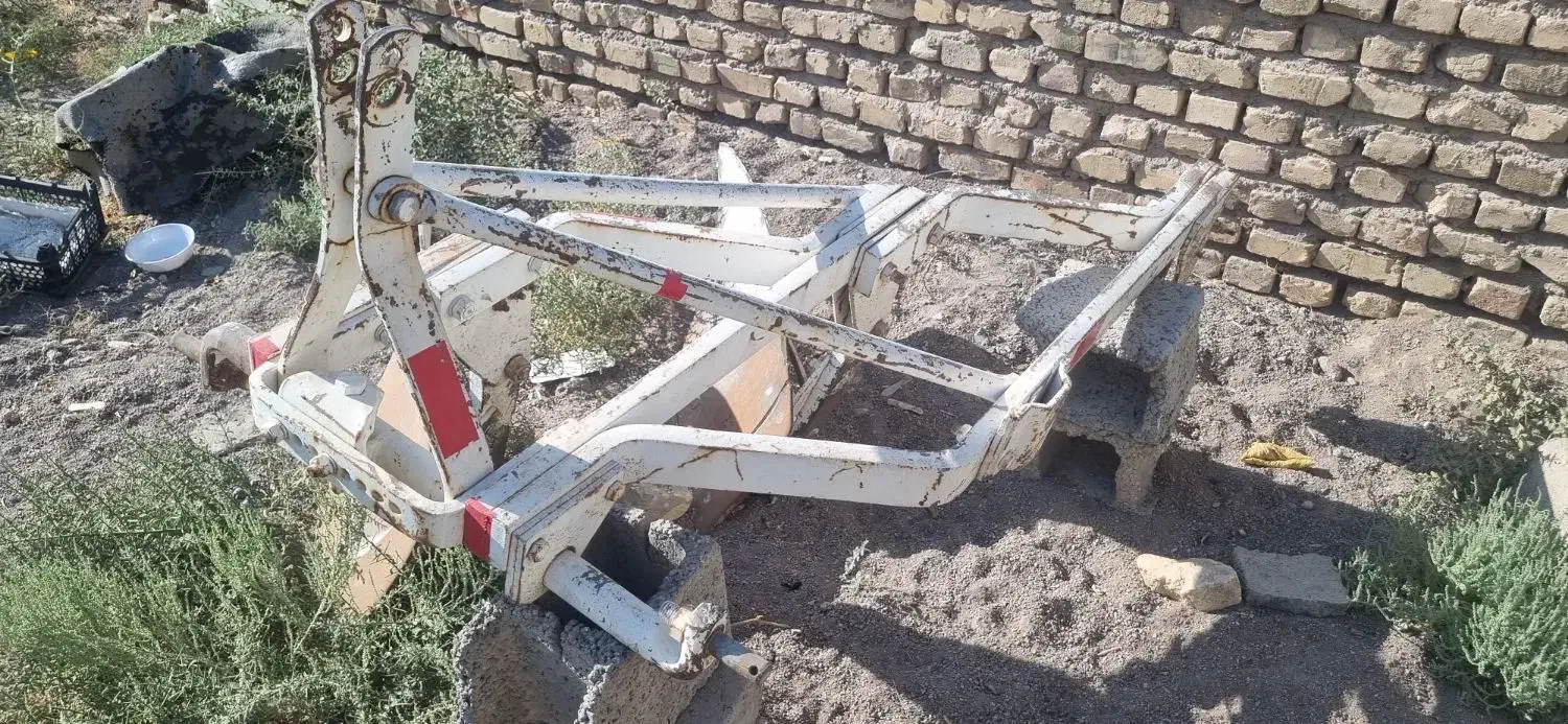 گاوآهن سه خیش قوی و نو شهربابک|ماشینآلات صنعتی|شهر بابک, |دیوار