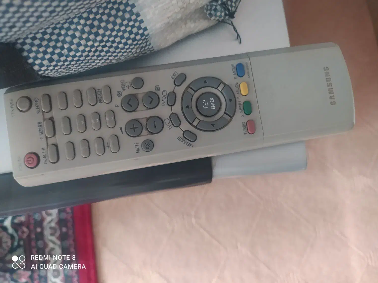 تلویزیون قدیمی نو|تلویزیون و پروژکتور|اردبیل, |دیوار