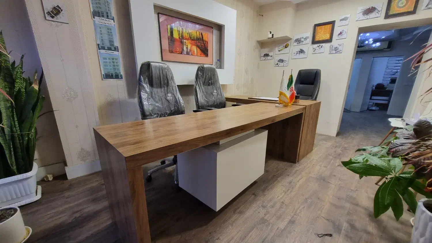 فروش میز اداری در حد صفر|مبلمان اداری|رشت, عینک|دیوار
