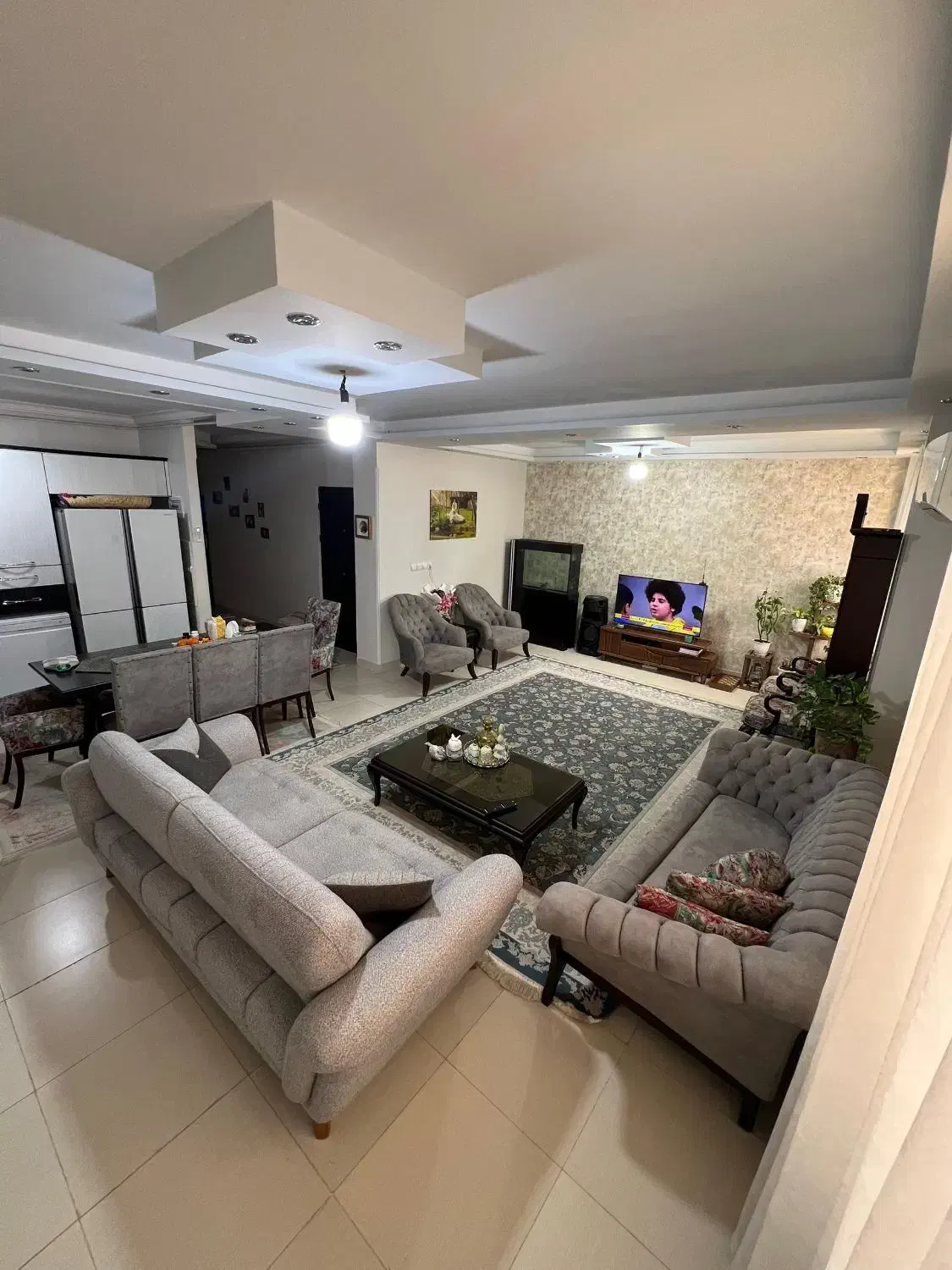 فروش ۱۰۵متر/سنددار/پارکینگ/پکیج/وام دار|فروش آپارتمان|رشت, آب و برق|دیوار