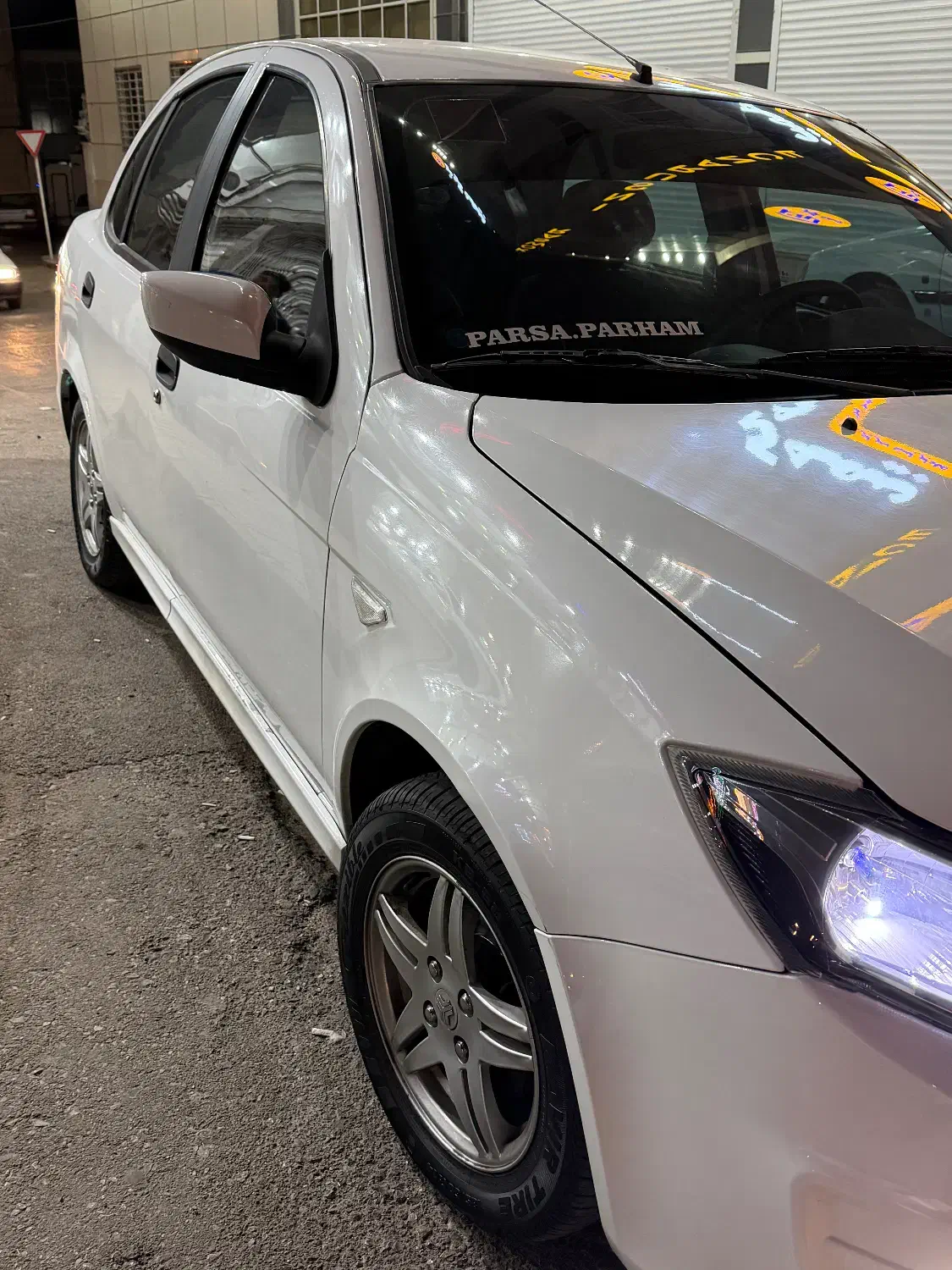 ساینا۹۵سفید شاسی پلمپ|خودرو سواری و وانت|سمنان, |دیوار