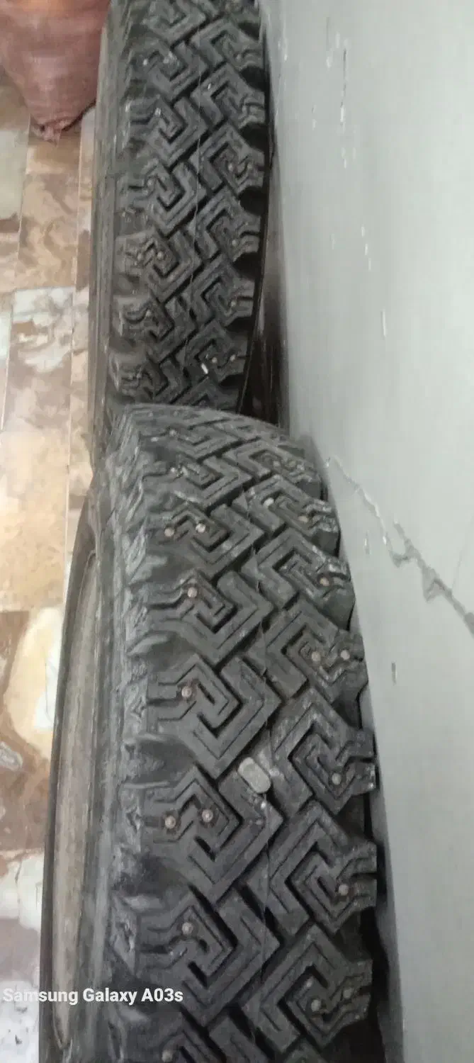 لاستیک یخ شکن میخ دار اردی پیکان|قطعات یدکی و لوازم جانبی|تهران, نیروی هوایی (پیروزی)|دیوار