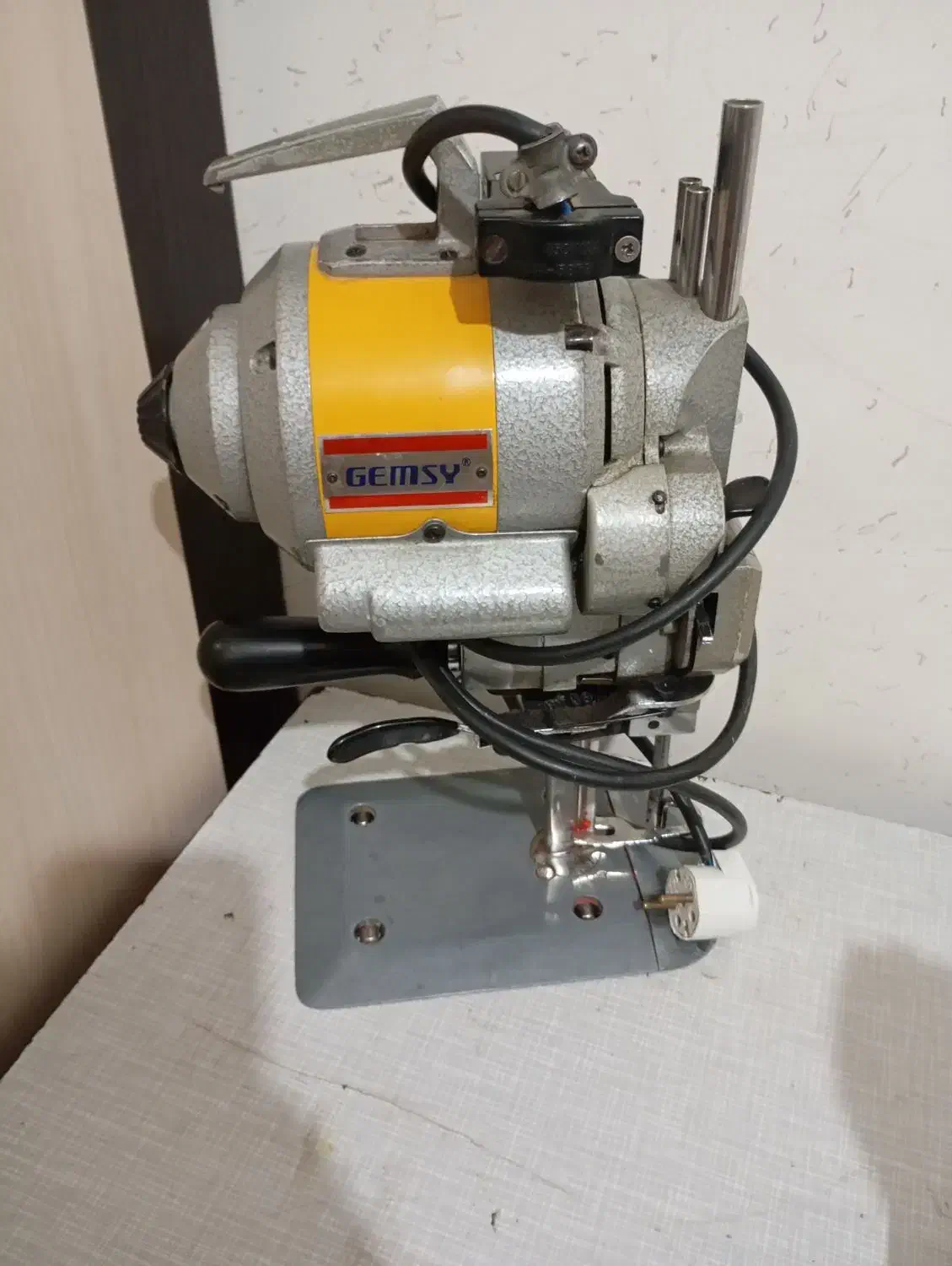 قیچی برقی|ابزارآلات|بیله سوار, |دیوار