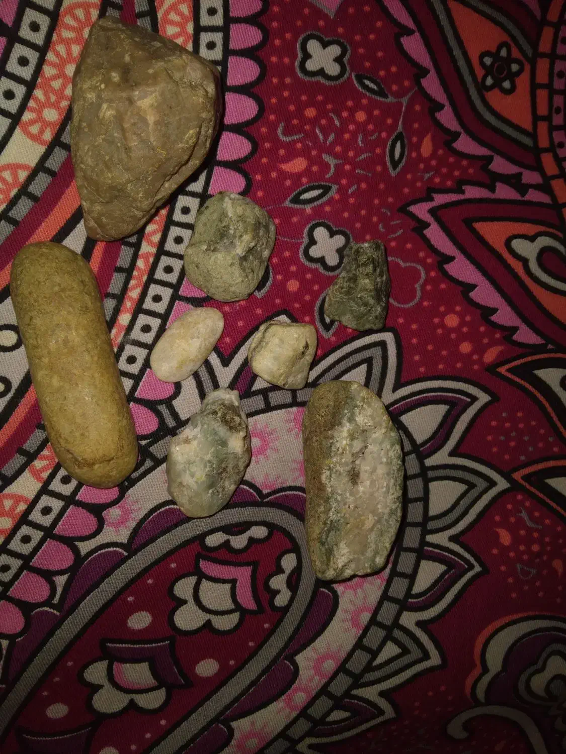 سنگ خاص|کلکسیون اشیاء عتیقه|املش, |دیوار