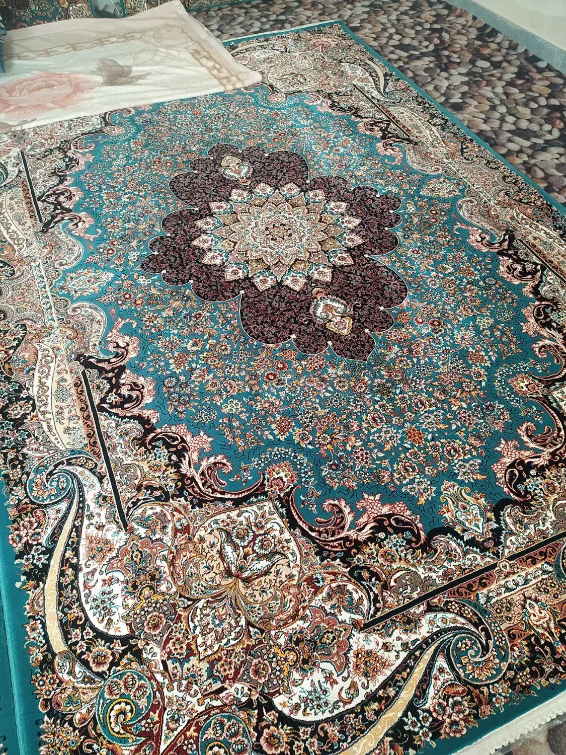 جفت شش متری ۷۰۰ شانه و شش پشتی|فرش|سقز, |دیوار