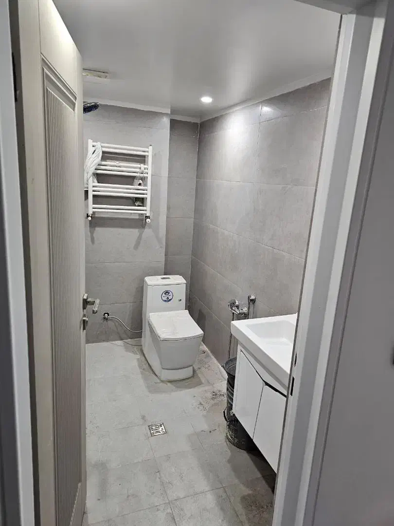 شهرک نفت/۱۲۰ متر/غرق نور/کلید نخورده/تک واحدی