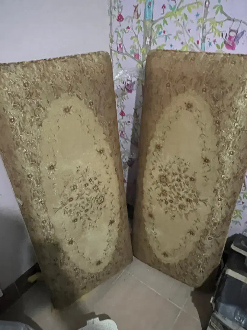 پشتی طلایی چوب و ابری سالم و تمیز|پشتی|شاهین‌شهر, شهرک گلدیس|دیوار