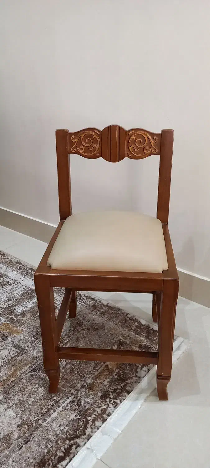 صندلی چوبی منبت کاری|میز و صندلی غذاخوری|دماوند, گیلاوند|دیوار