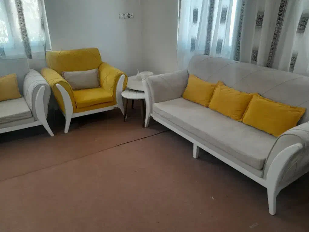 مبل|مبلمان خانگی و میز عسلی|قروه, |دیوار