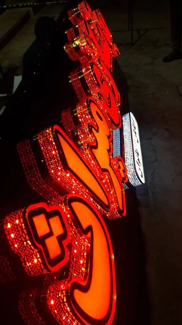 تابلوسازی فروش ویژه ۱۲ ماه چنلیوم،ال ای دی،بنر،|خدمات پیشه و مهارت|بندرعباس, |دیوار