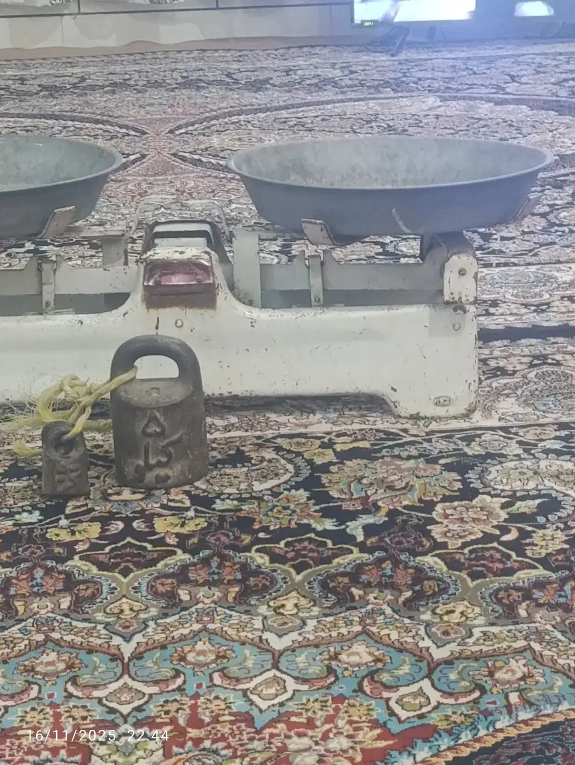 ترازو سنگی قدیمی|کلکسیون اشیاء عتیقه|ایذه, |دیوار