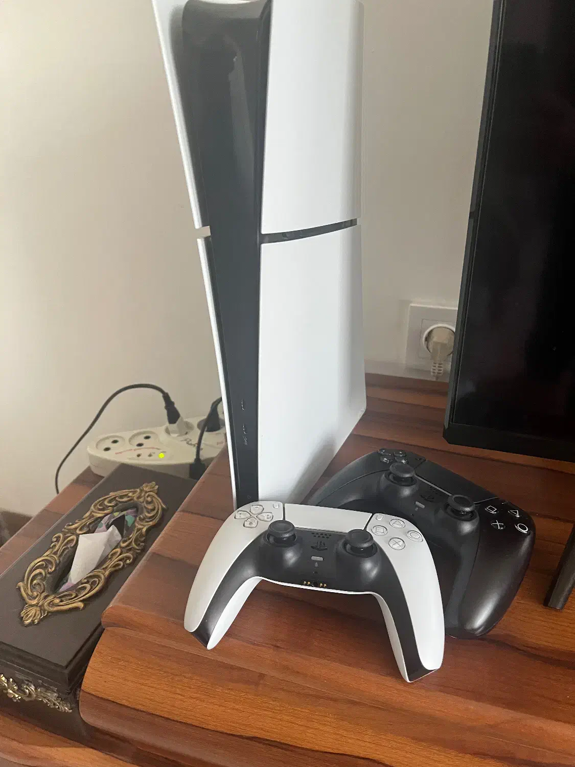 Ps5 slim 1 tra در حد اک|کنسول، بازی ویدئویی و آنلاین|تاکستان, |دیوار
