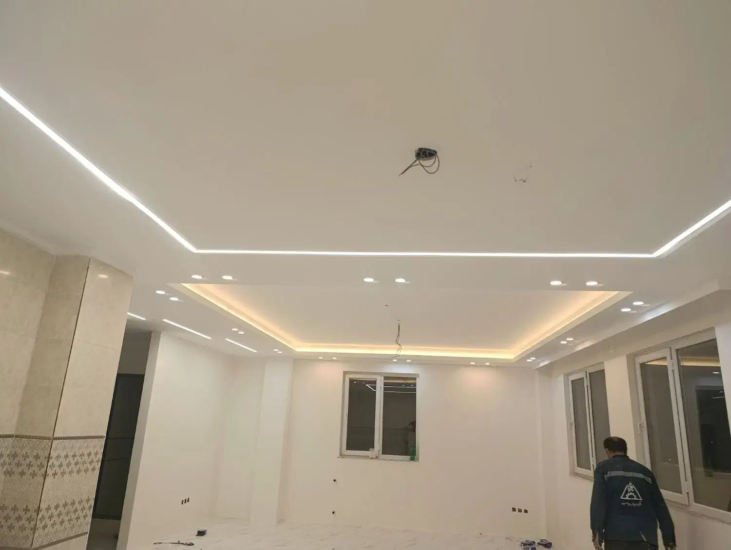 سیم کش.سیمکشی هالوژن.نورمخفی.لاین نوری‌.برقکار|خدمات پیشه و مهارت|اردبیل, |دیوار