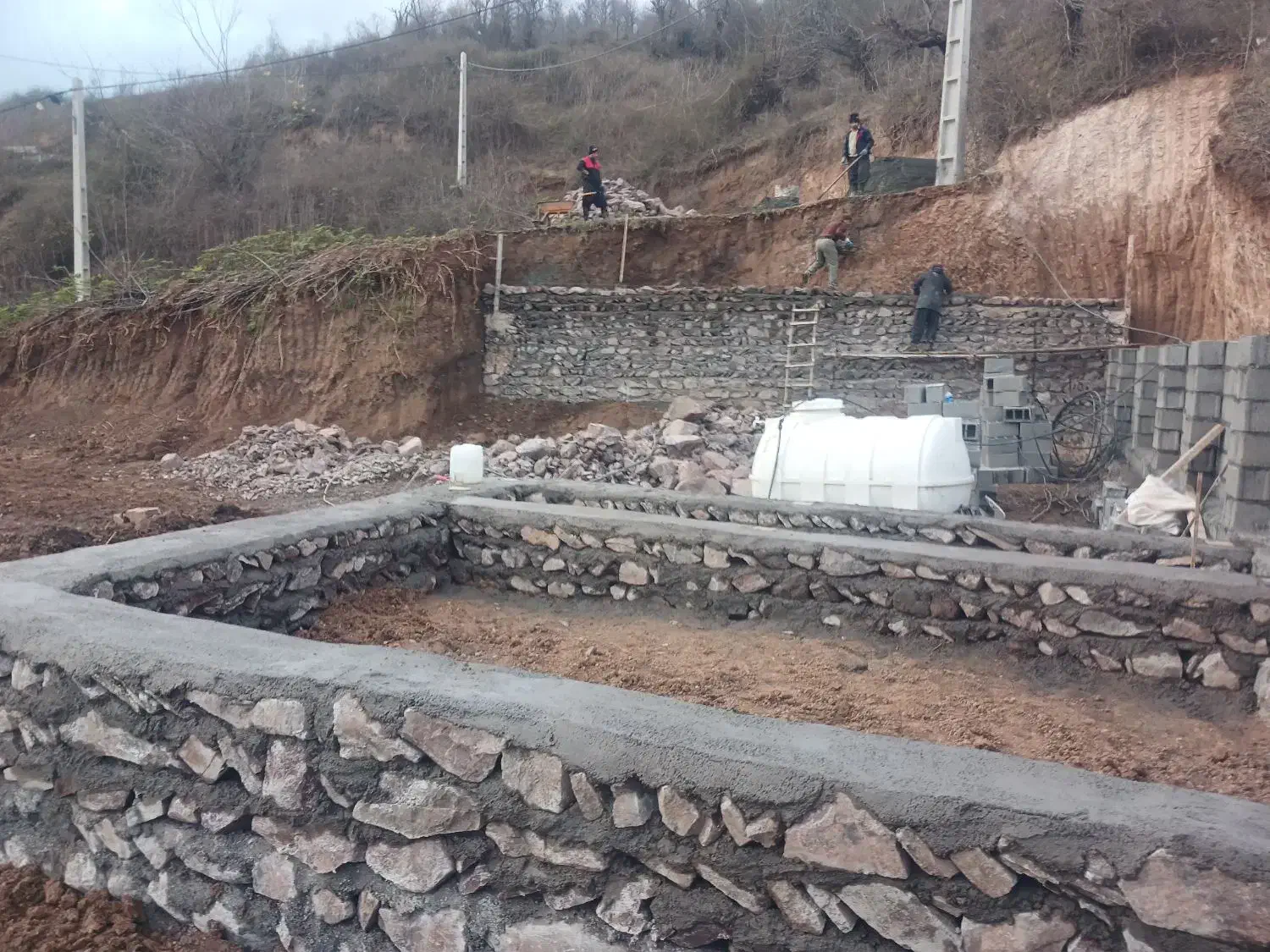 سنگ چینی(لاشه چینی)|خدمات پیشه و مهارت|رستم‌آباد, |دیوار