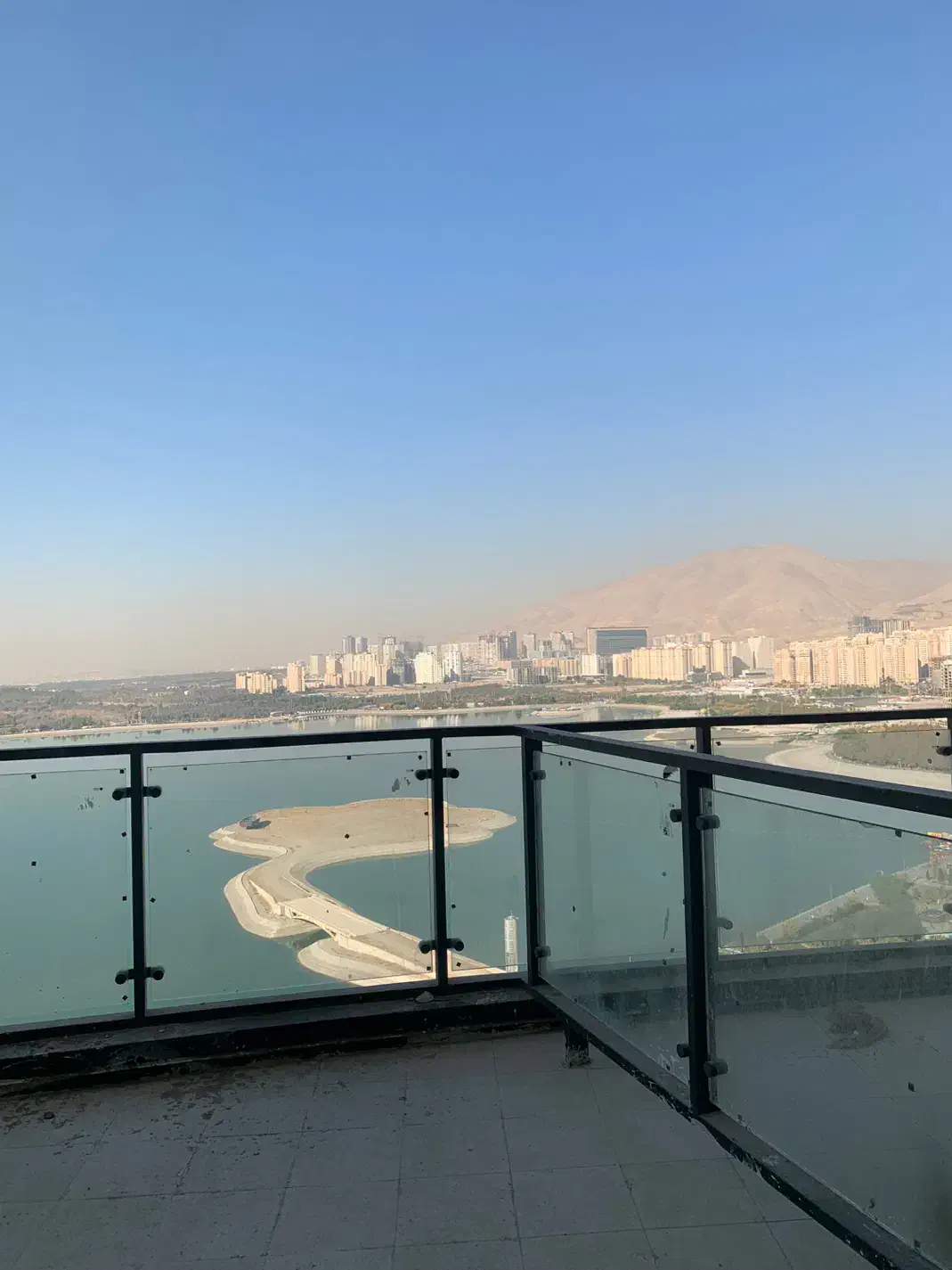 واحد سند اداری لکسون ۱۶۸ متر فلت چیتگر دریاچه|فروش دفتر کار، اتاق اداری، مطب|تهران, دریاچه شهدای خلیج فارس|دیوار