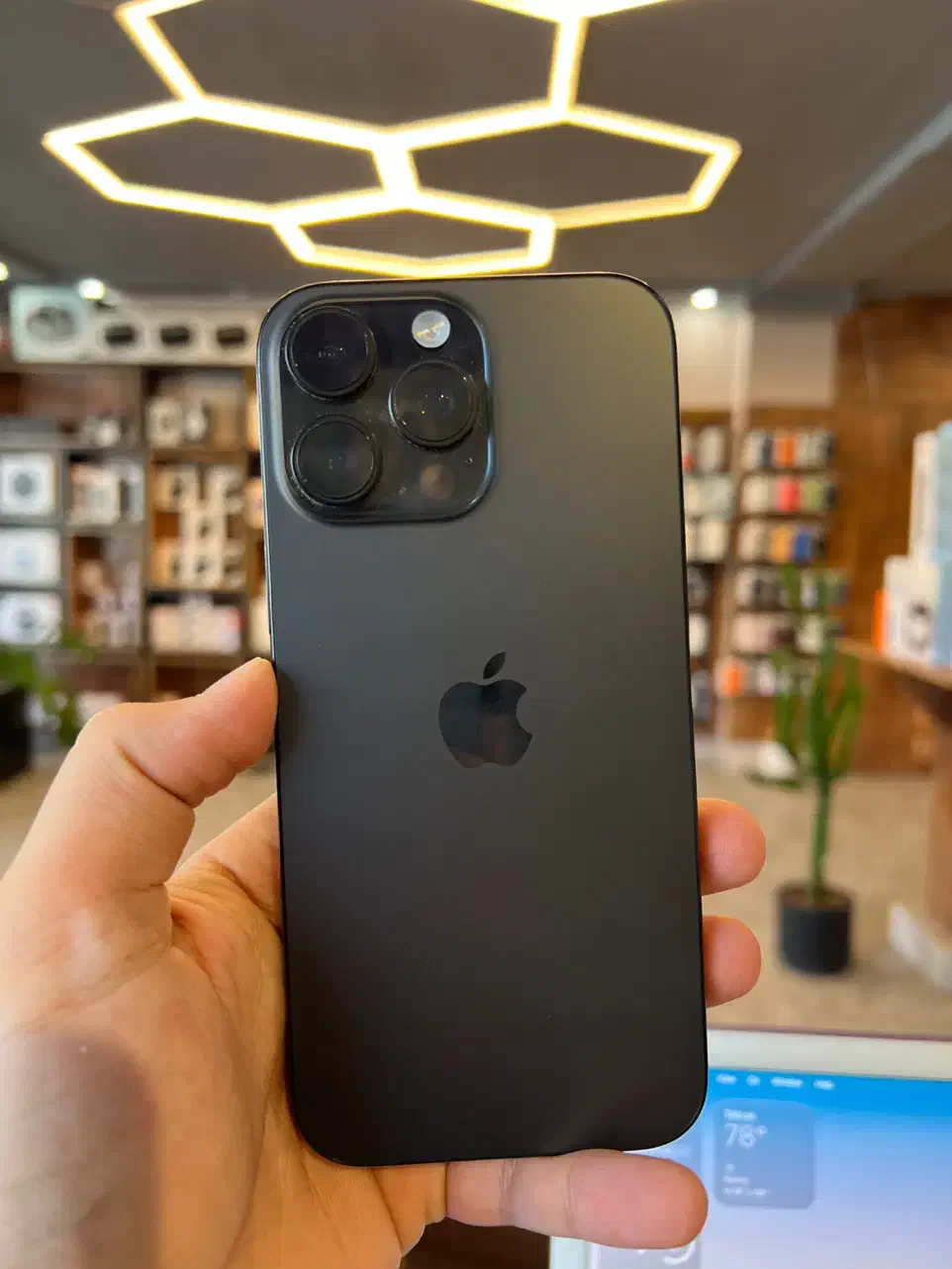 iphone 16 pro max 256 ZA/A ریجستر شده|موبایل|شیراز, قدوسی غربی|دیوار