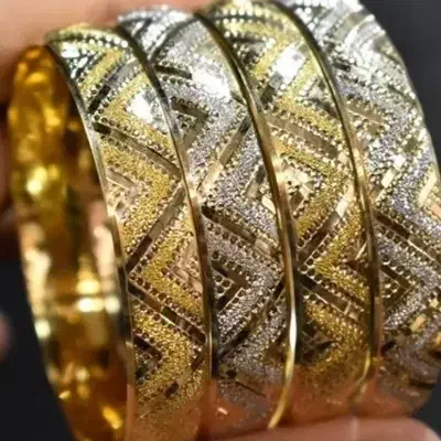 دستبند طلا پیدا شده|جواهرات|قم, زنبیل آباد|دیوار