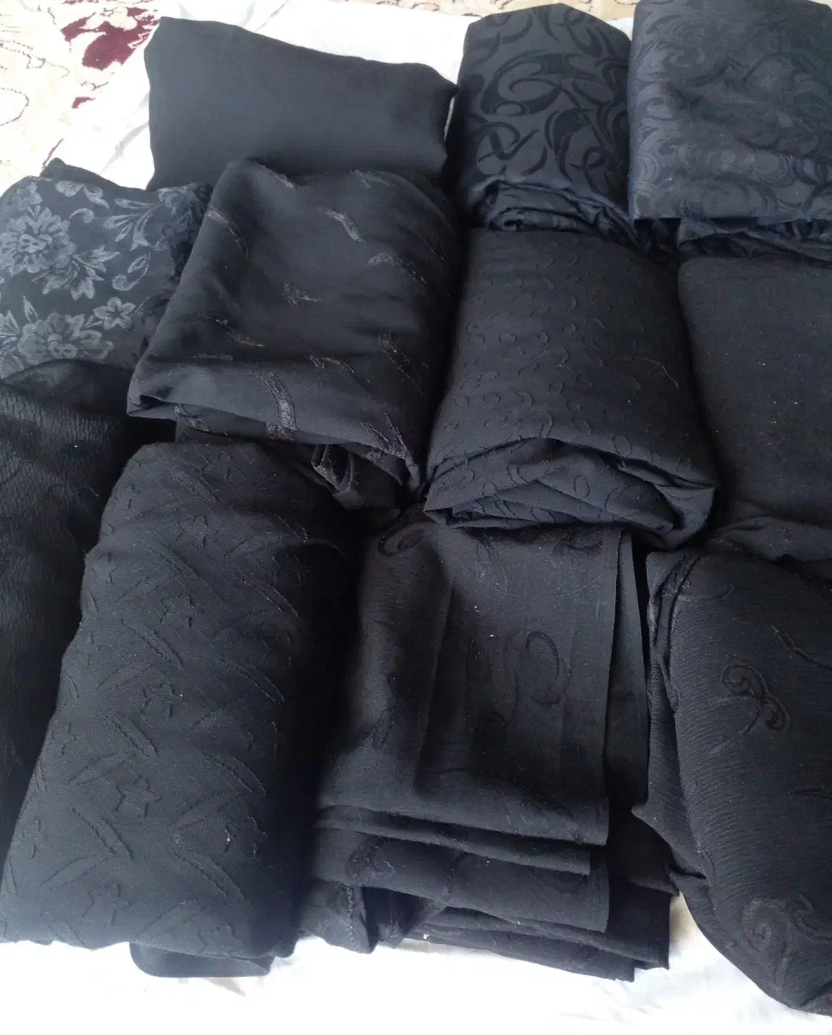 چادر مشکی|لباس|قائن, |دیوار