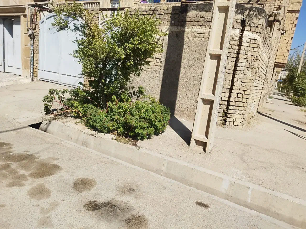 منزل دو طبقه ، در محیط آرام ، پتانسیل بالا|فروش خانه و ویلا|شیراز, کوشک میدان|دیوار