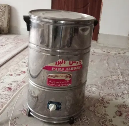مشک|ظروف نگهدارنده، پلاستیکی، یک‌بارمصرف|قروه, |دیوار