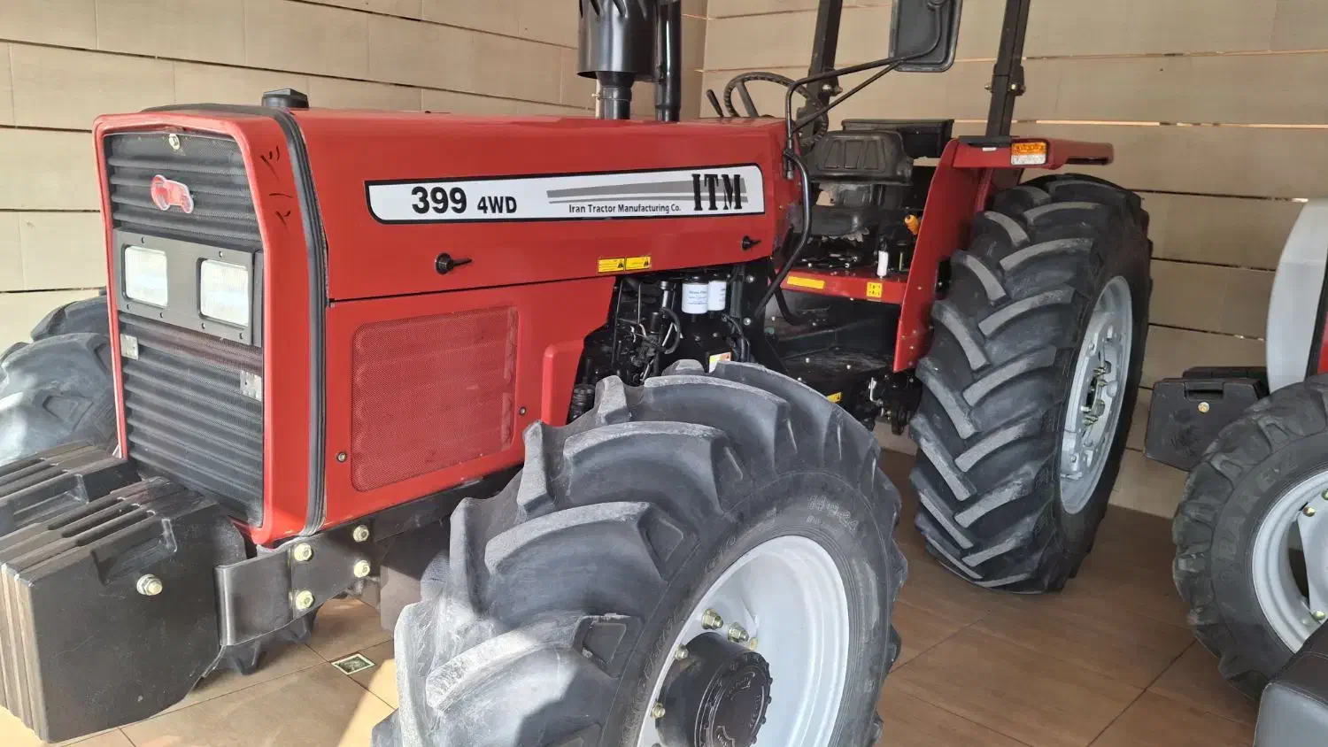 تراکتور ۳۹۹ فروش فوری|خودرو سنگین|بیجار, |دیوار
