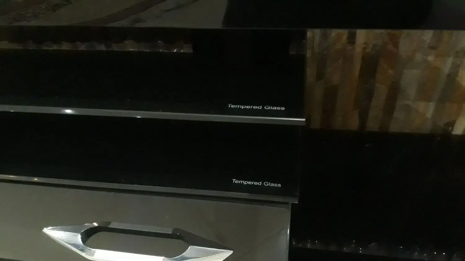 میز تلویزیون شیشه‌ای سکوریت شیک و مقاوم|میز تلویزیون|تهران, شهرک طالقانی|دیوار