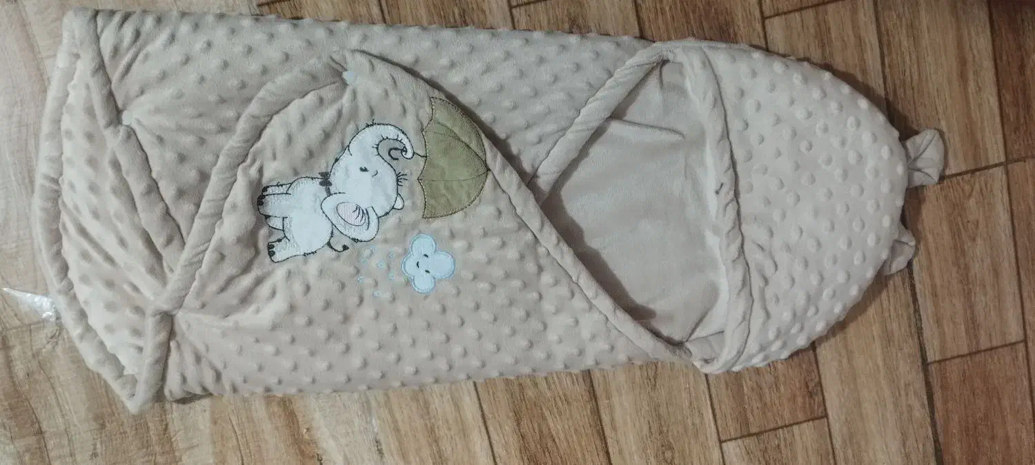 قنداق فرنگی و آغوشی|کفش و لباس بچه|رباط‌کریم, الارد|دیوار