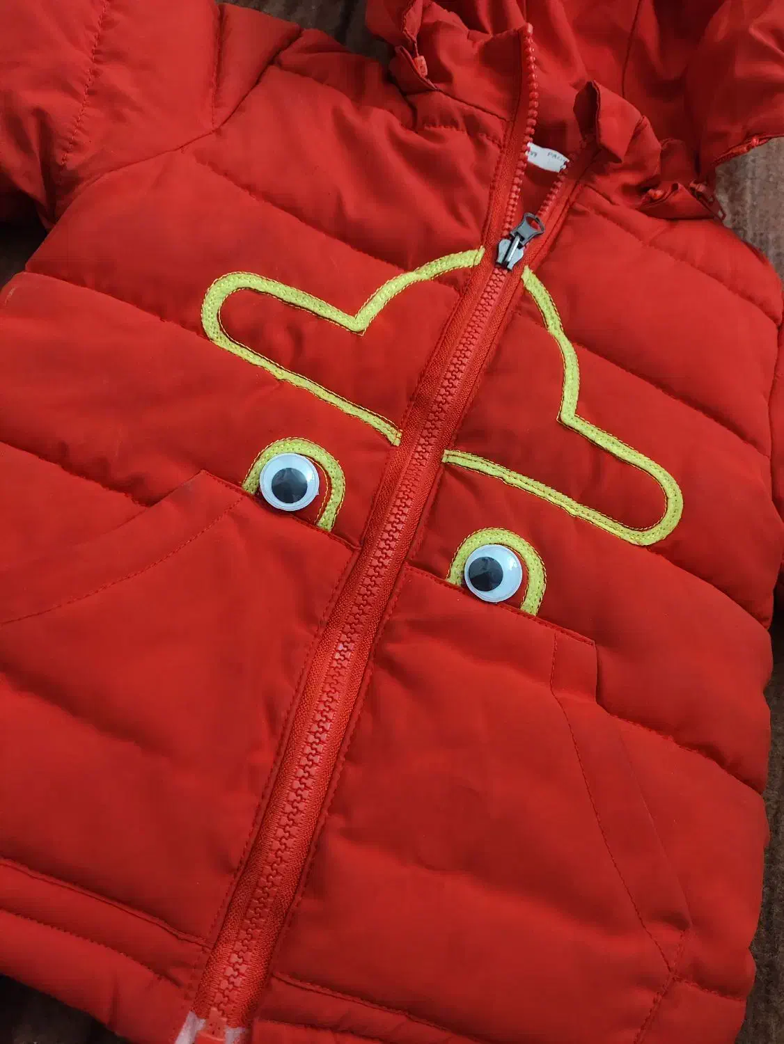 تعدادی لباس بچگانه|کفش و لباس بچه|قم, سعادتی|دیوار