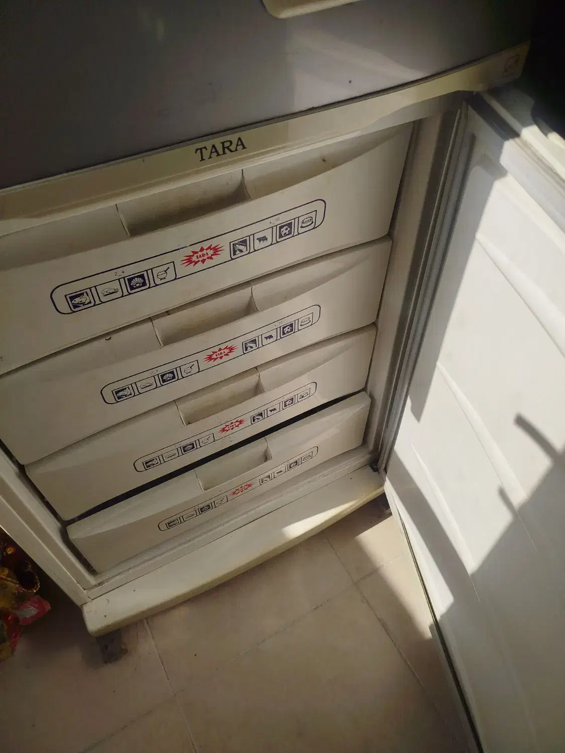 یخچال|یخچال و فریزر|قیامدشت - خاورشهر, |دیوار