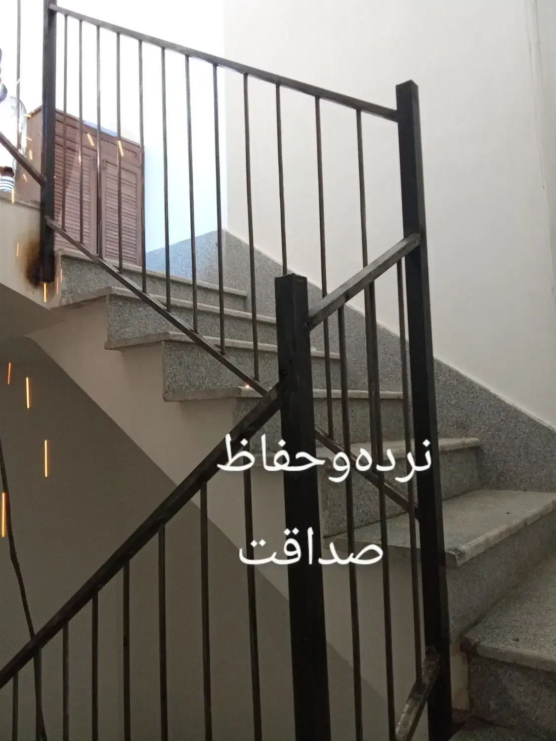 نرده‌‌وحفاظ‌راه‌پله‌درب‌آکاردیونی‌‌پله‌اهنی|مصالح و تجهیزات ساختمان|مشهد, جاهد شهر|دیوار