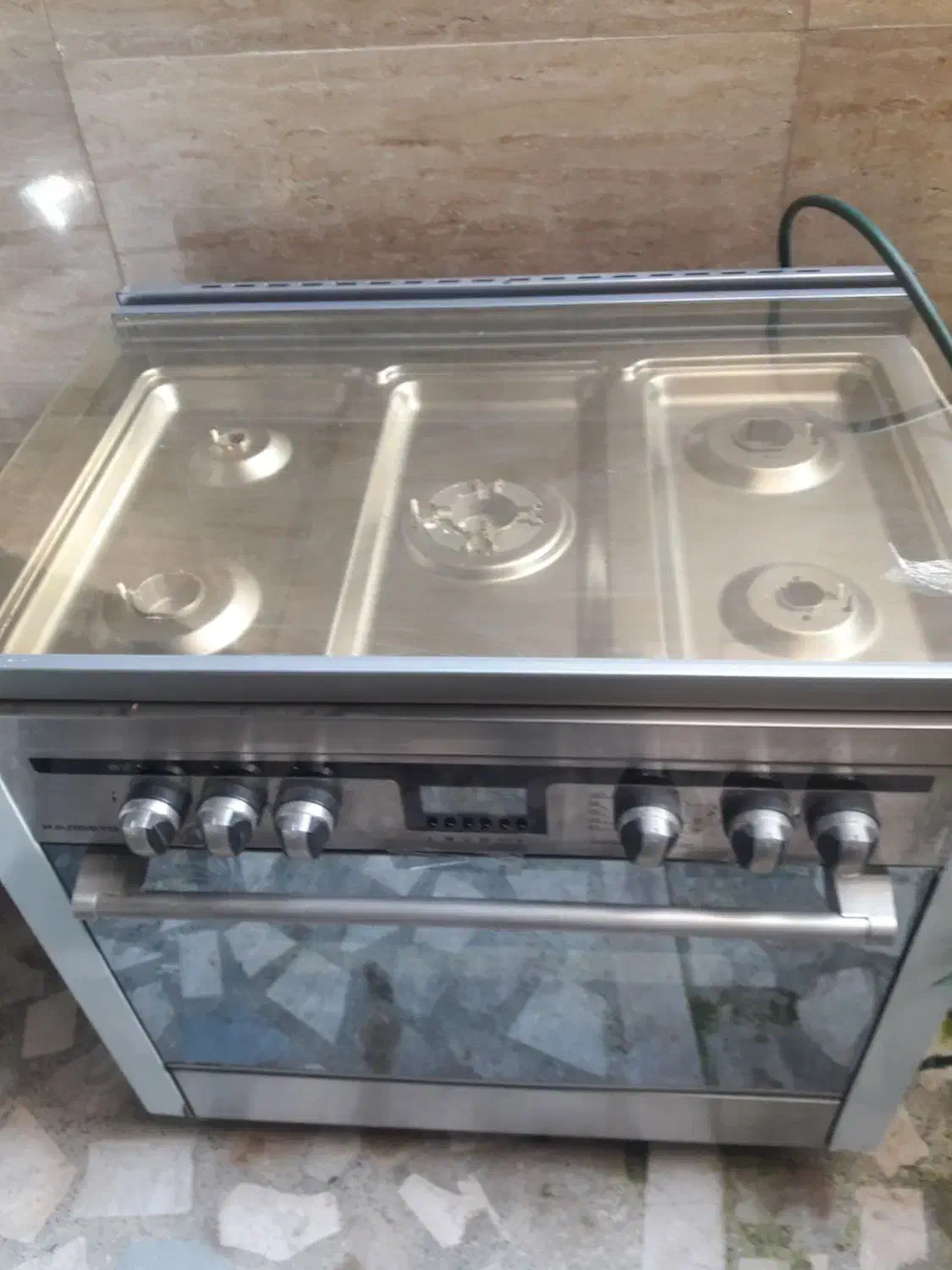 اجاق گاز پنج شعله در حد نو|اجاق گاز و لوازم برقی پختوپز|رشت, استقامت ۱|دیوار