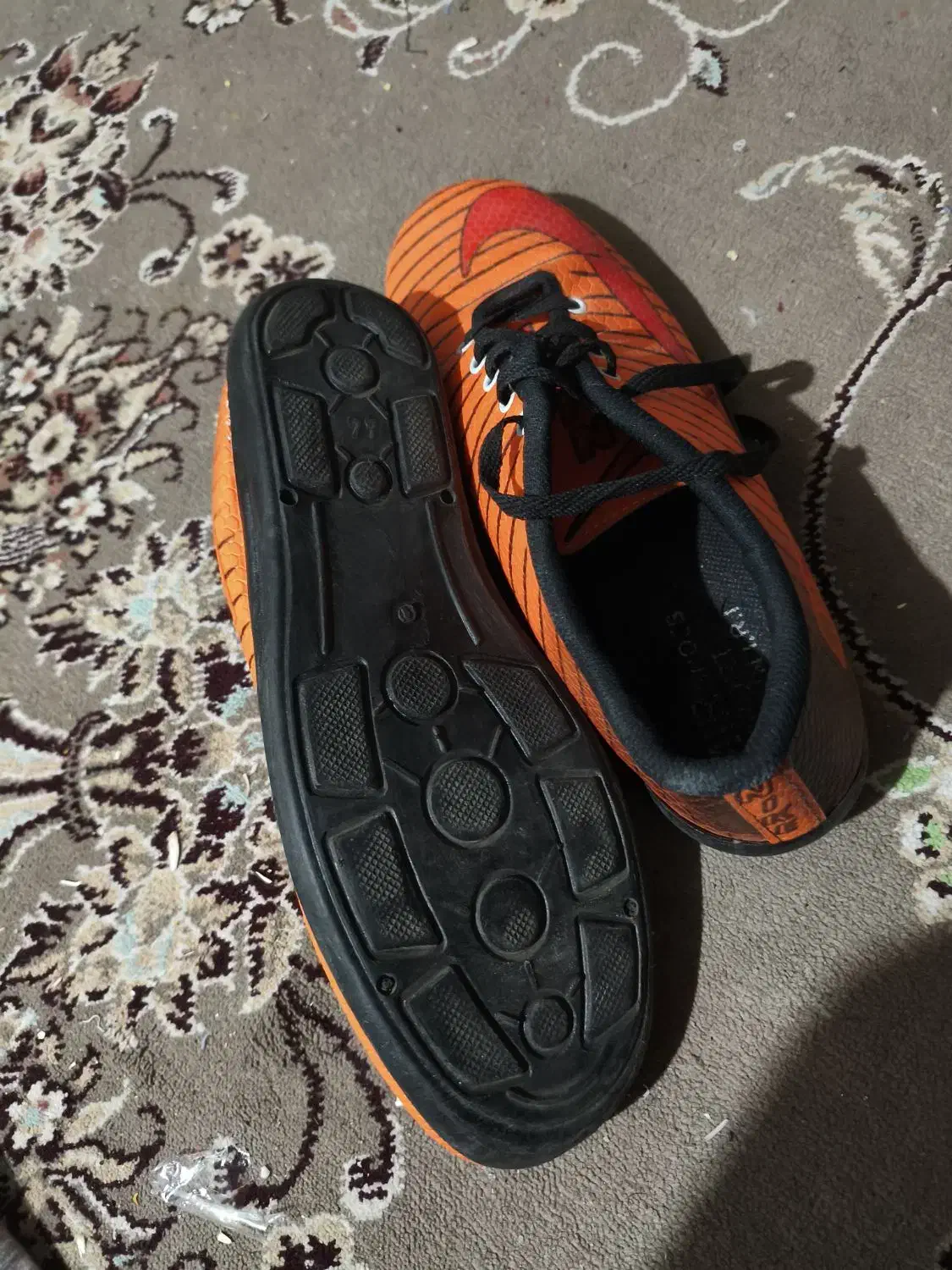 کفش فوتسال|کیف، کفش، کمربند|فردوس (خراسان), |دیوار