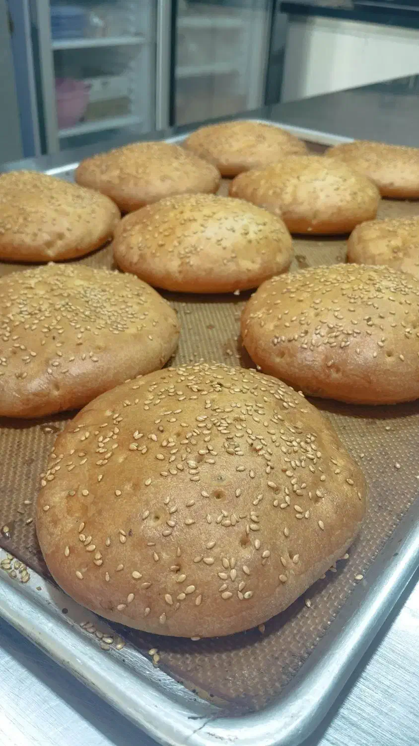 استخدام نیروی زن در کارگاه شیرینی|استخدام خدمات فروشگاه و رستوران|حمیدیا, |دیوار