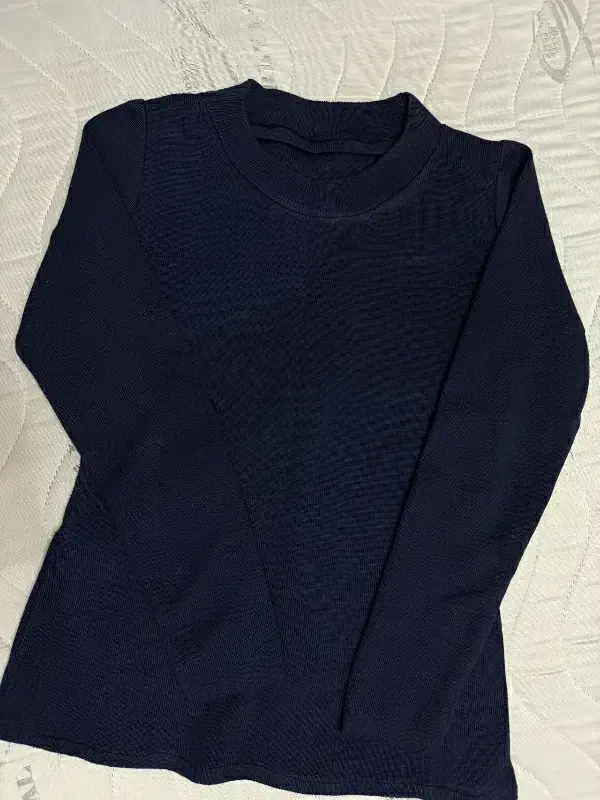 بلوز بافت|لباس|قم, بنیاد|دیوار