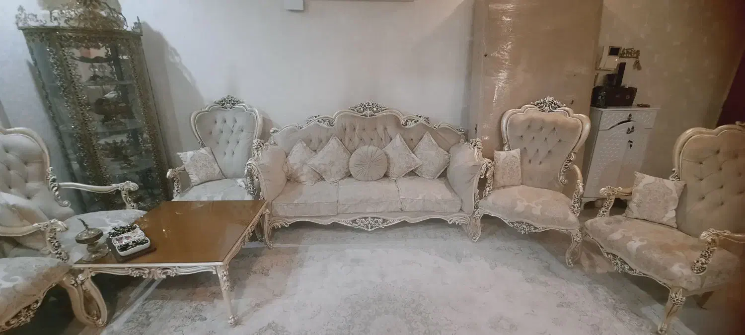 سرویس کامل مبل۹ نفره با میز ناهار خوری ۶ نفره سالم|مبلمان خانگی و میز عسلی|تهران, کرمان|دیوار