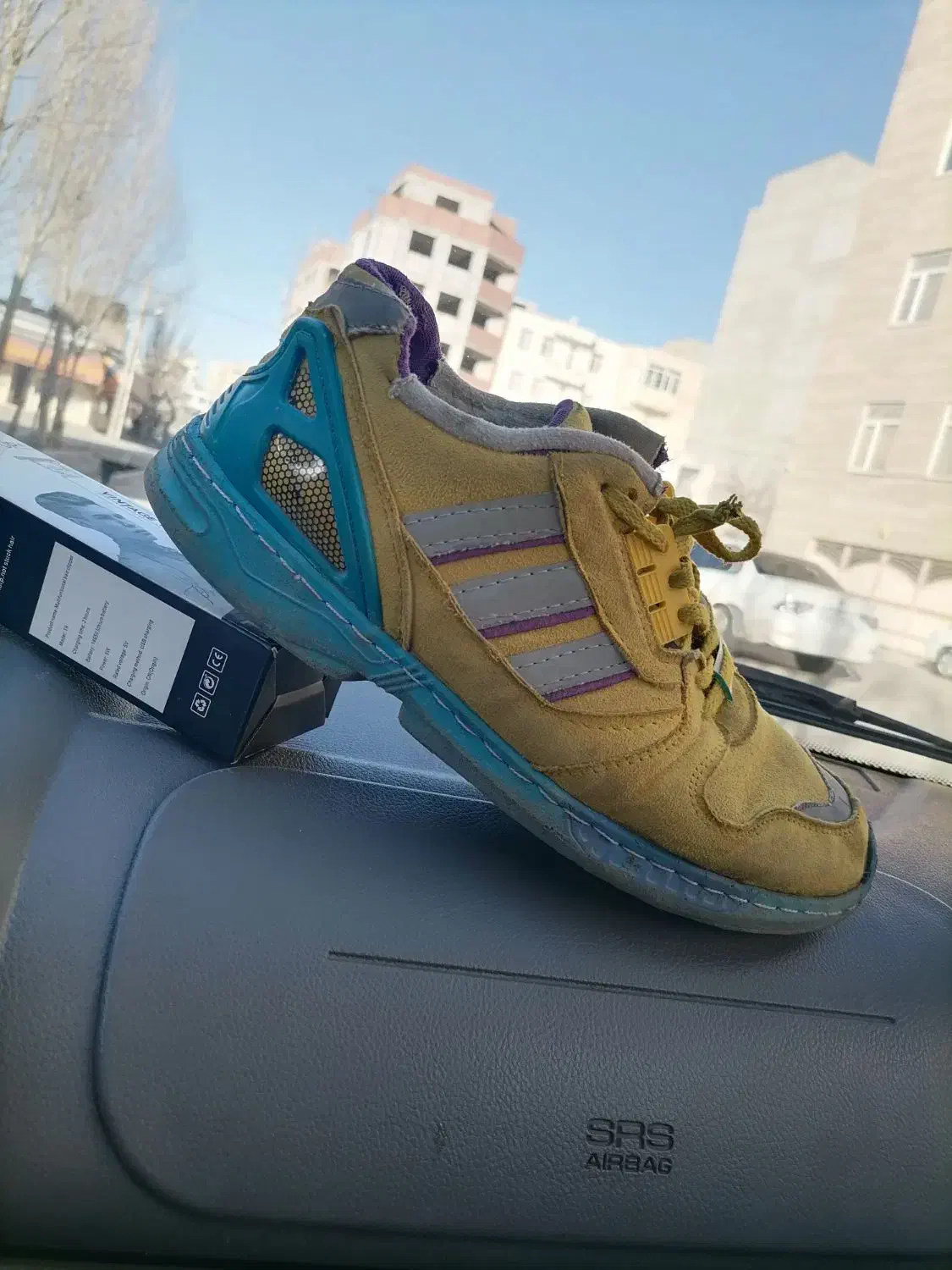 کفش|کیف، کفش، کمربند|اردبیل, |دیوار