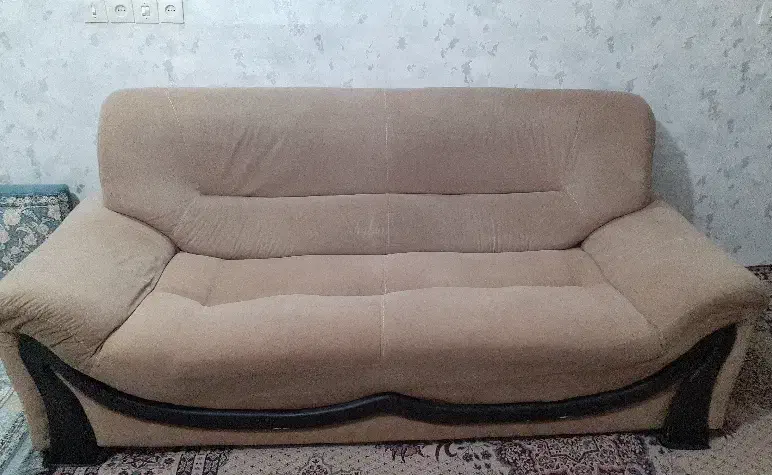 مبلمان راحتی ۷ نفره در حد نو بدون پارگی و لک و...|مبلمان خانگی و میز عسلی|ابهر, |دیوار