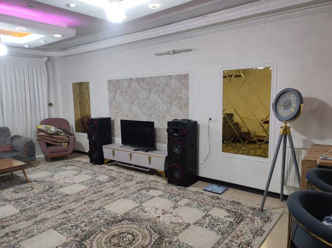 واحد ۱۰۸متری طبقه پنچم باآسانسور دوخوابه|فروش آپارتمان|گلستان (تهران), |دیوار