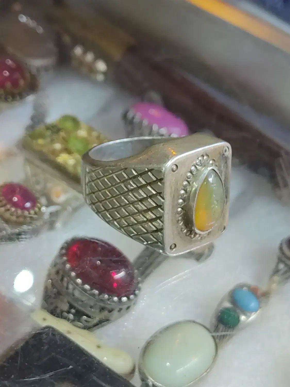 انگشتر|کلکسیون اشیاء عتیقه|کبودرآهنگ, |دیوار